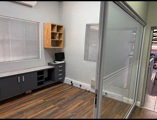 INDUSTRIAL PROPERTY TO RENT IN SIDWELL